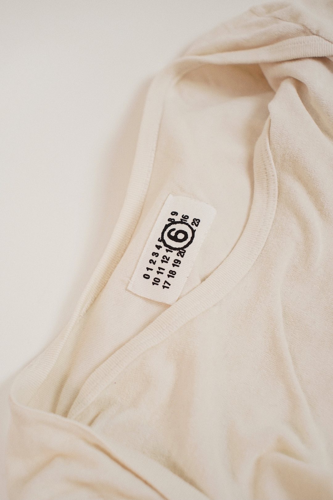 MM6 white tee
